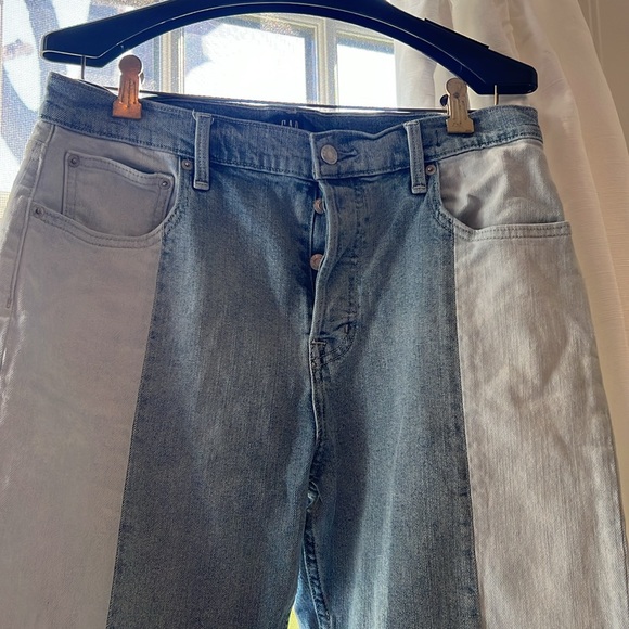 GAP High Rise Straight crop jeans with two tone color and spliced hem sz31👖 - Picture 2 of 8